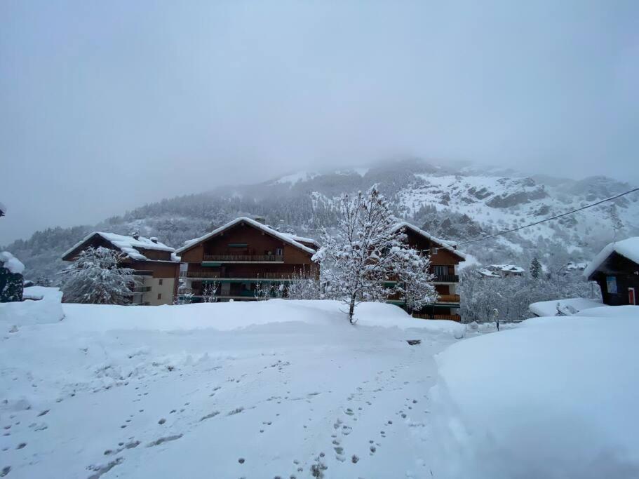 Little Canadian Lodge, Limone Limone Piemonte Eksteriør bilde